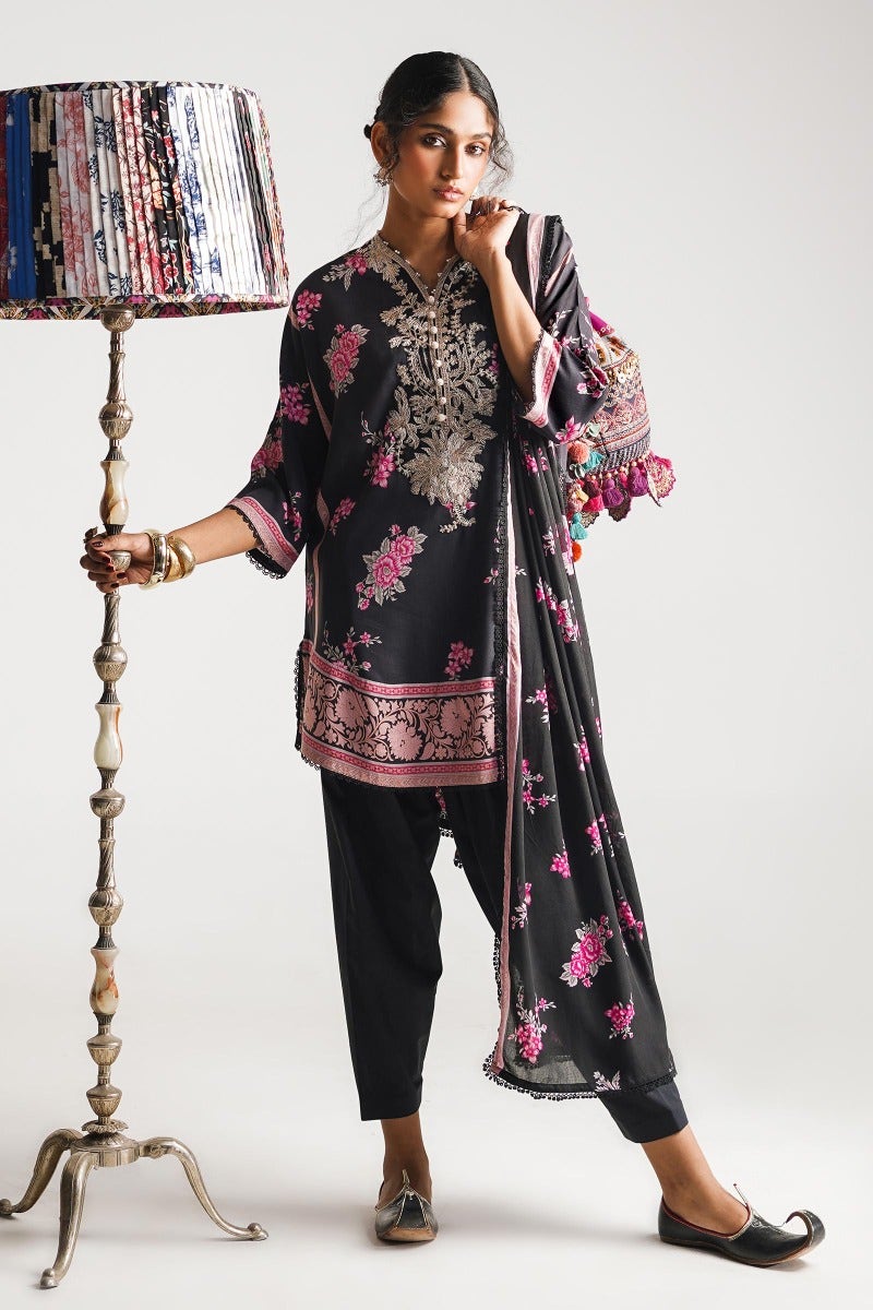 Buy Now, 15B - Sana Safinaz Winter - Fall Collection 2023 - Wedding and Bridal Party Dresses - Shahana Collection UK - Sana Safinaz in UK