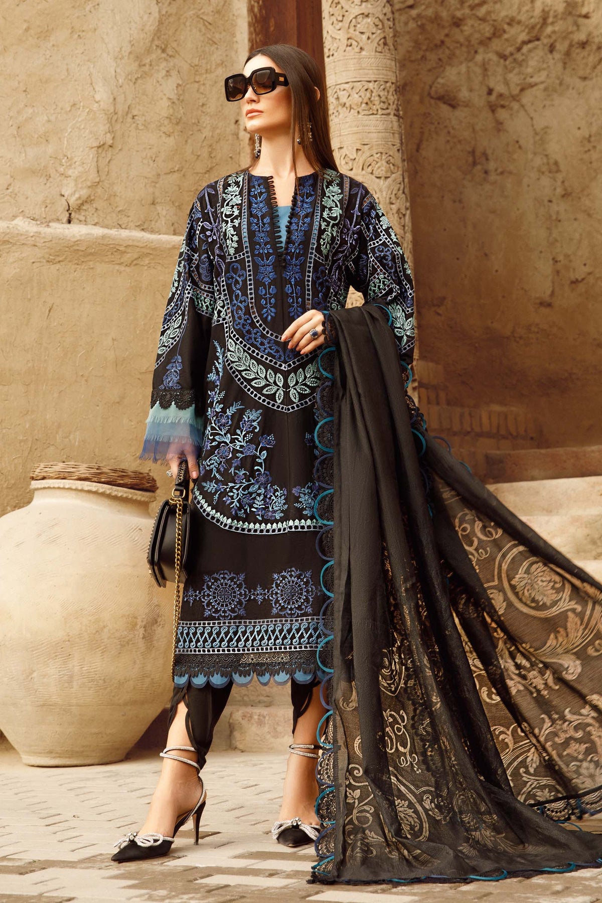 Maria.B Luxe Lawn - D-2312-B- Luxury Eid Lawn 2023 - Spring Summer 2023 - Shahana Collection UK
