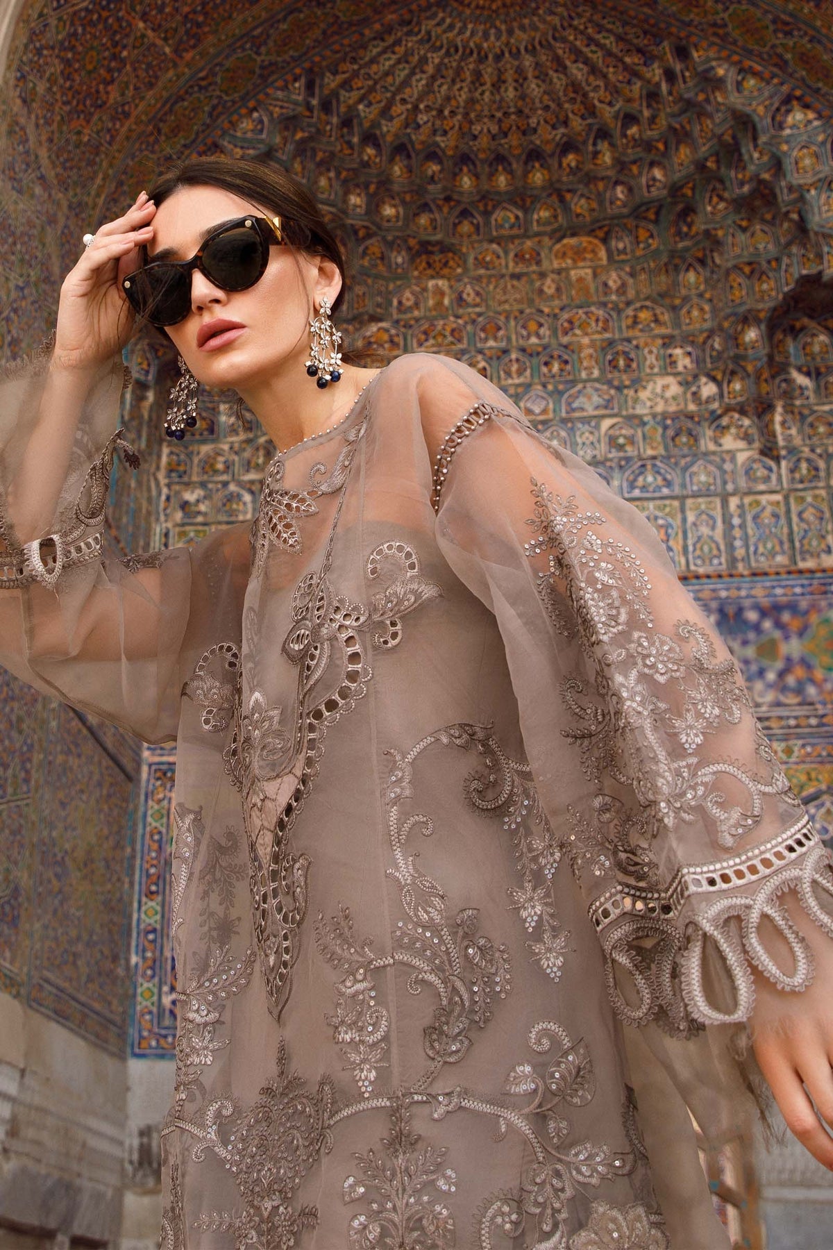 Maria.B Luxe Lawn - D-2303-B - Luxury Eid Lawn 2023 - Spring Summer 2023 - Shahana Collection UK