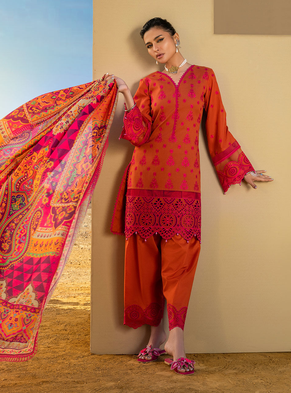 Gunjal - 3b - Chikankari Lawn Collection'23 - Zainab Chottani - Shahana Collection UK - Zainab Chottani in UK - Eid 2023