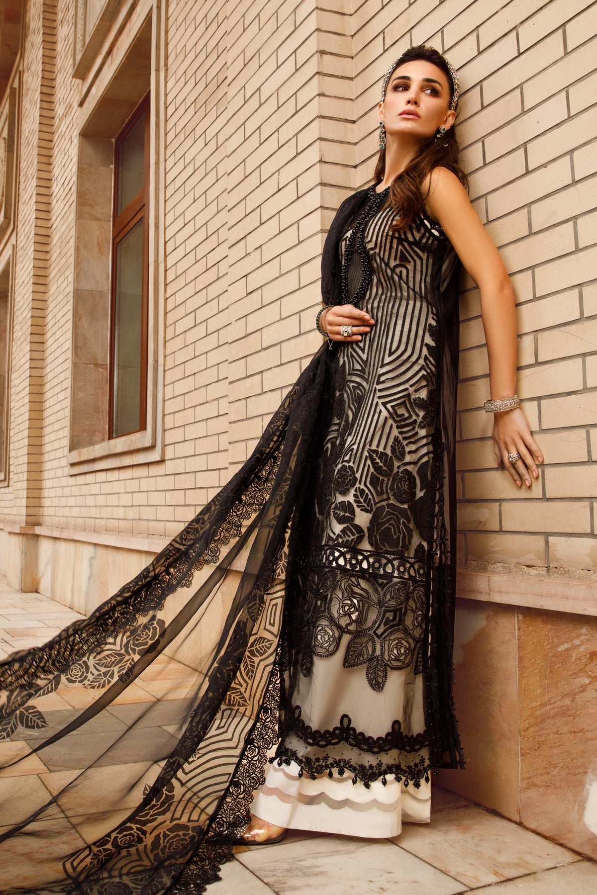 Maria.B Luxe Lawn - D-2306-B- Luxury Eid Lawn 2023 - Spring Summer 2023 - Shahana Collection UK