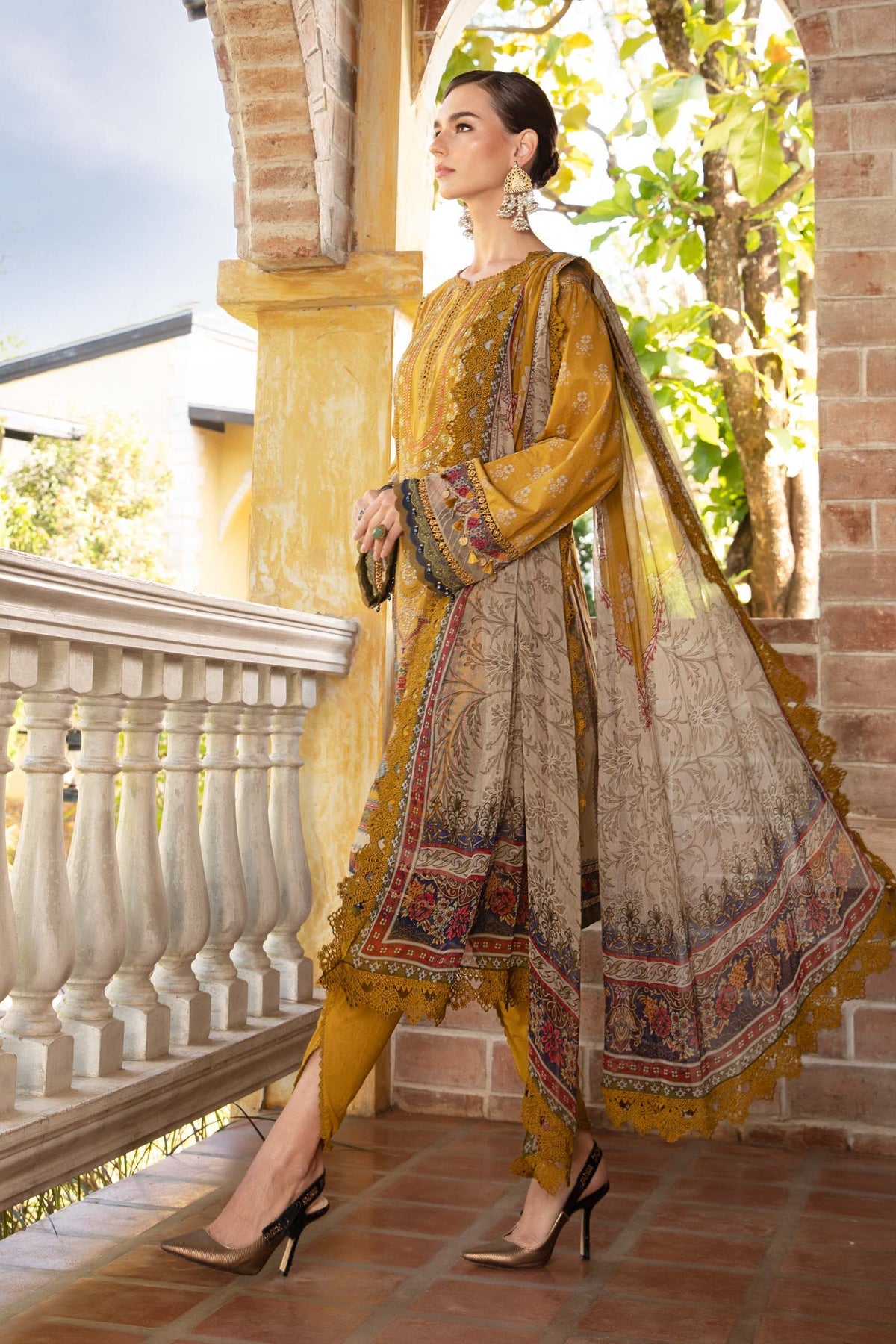  Maria. B - Mprints - Spring Summer 2023 - MPT - 12 A  - Summer Lawn Collection - Pakistani Lawn Brands - Shahana Collection Uk