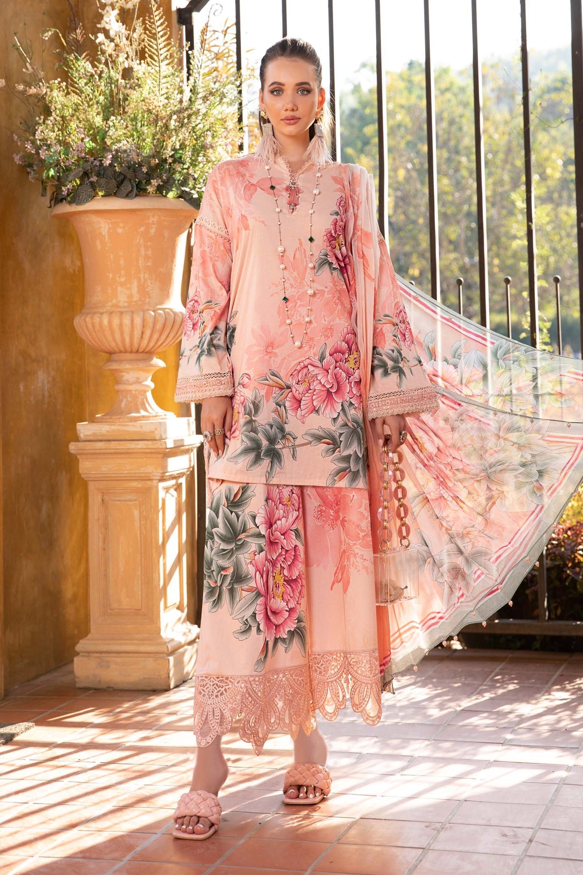 Maria. B - Mprints - Spring Summer 2023 - MPT - 14 B - Summer Lawn Collection - Pakistani Lawn Brands - Shahana Collection Uk
